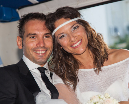 Sposi-sorridenti-viso-a-viso