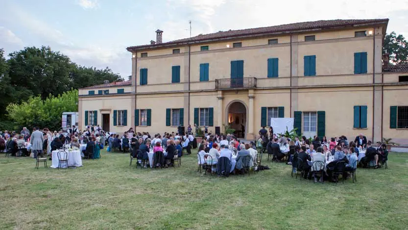 Fotografo matrimonio Bologna il ricevimento presso Villa Isolani.jpg