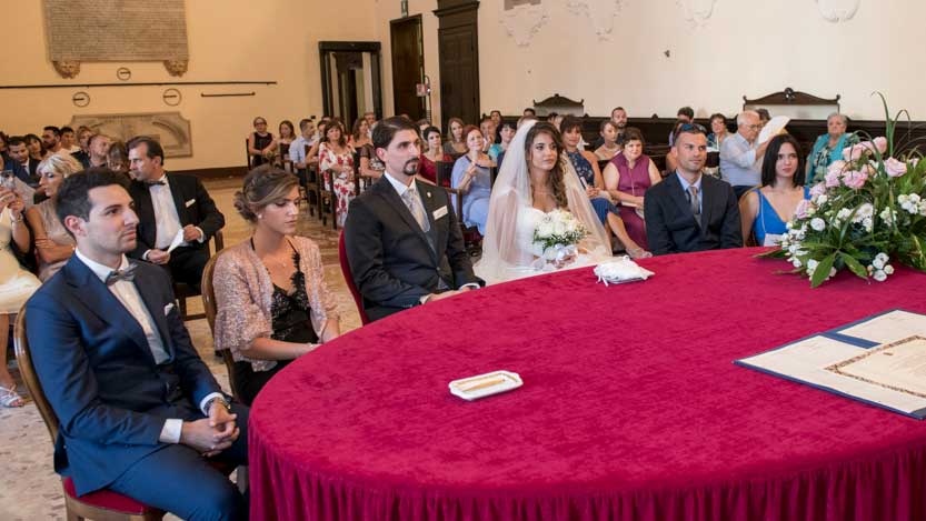 Sala preconsiliare durante un matrimonio civile Ravenna