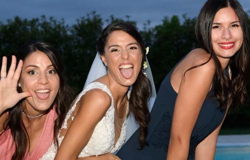 Immagini-divertenti-matrimonio-sposa-ed-amiche-che-fanno-boccacce