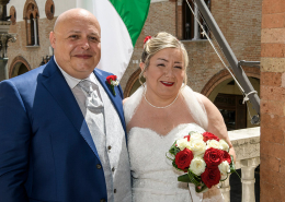 Barbara-e-Michele-sorridenti-appena-sposi-a-Ravenna
