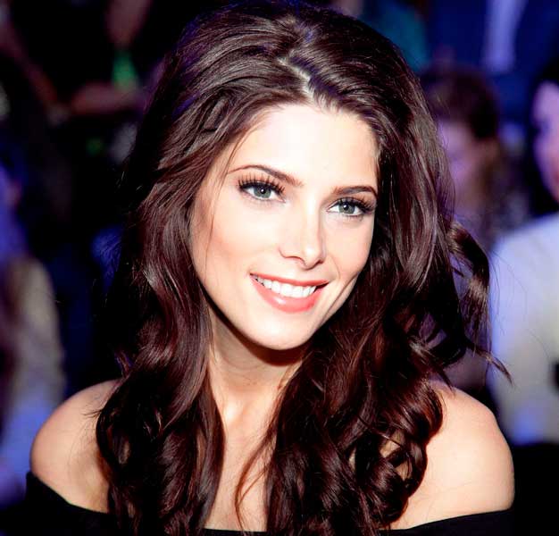 Attrice Ashley Greene con forma viso diamante