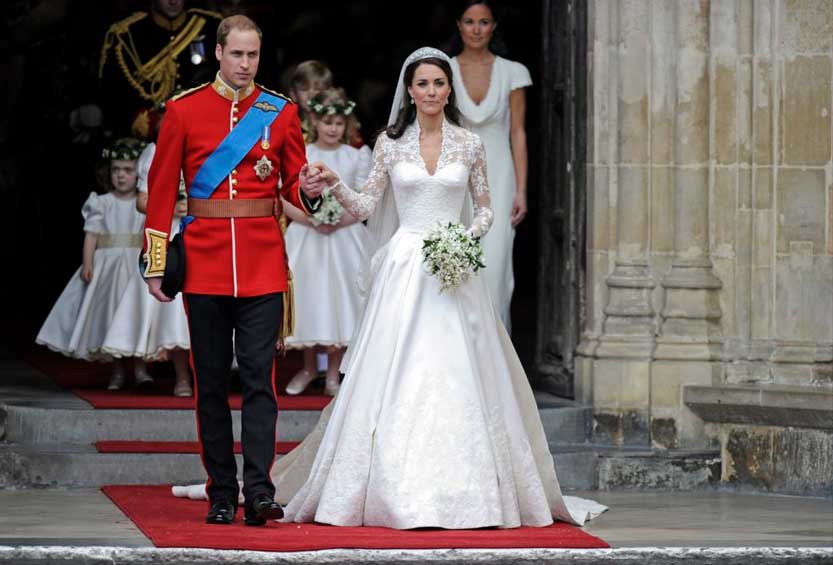 Kate Middleton elegantissima con il suo abito da sposa principesco