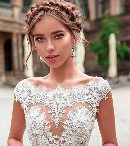 sposa-con-forma-viso-a triangolo rovesciato