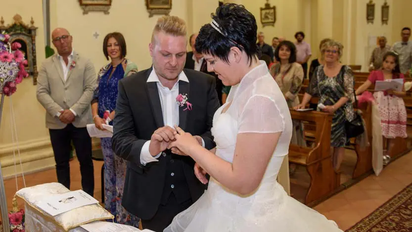 Fotografo matrimonio Cesena scambio fedi nuziali