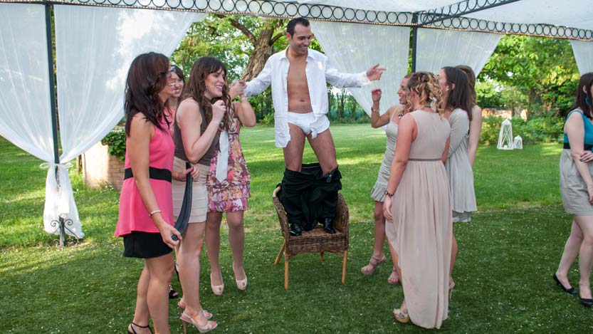 Lo sposo in mutande scherzi matrimonio