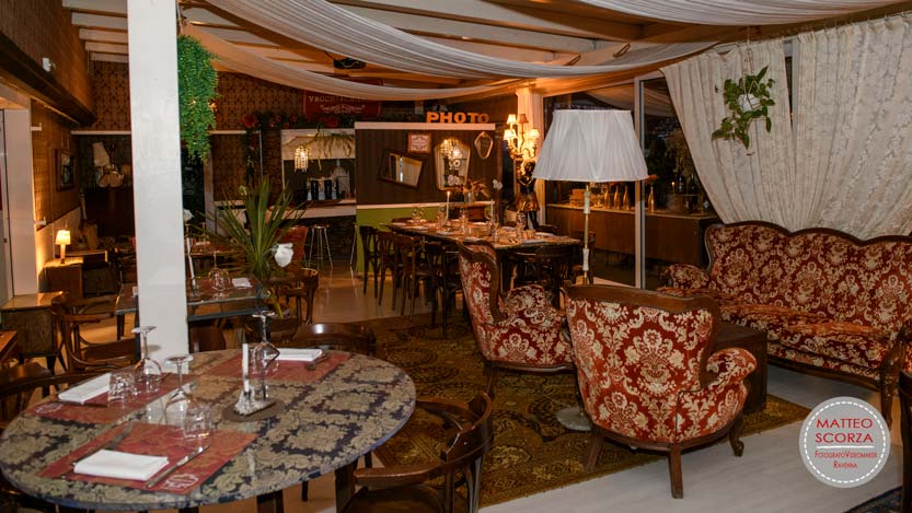 proposta di matrimonio in un locale romantico vecchia Canala