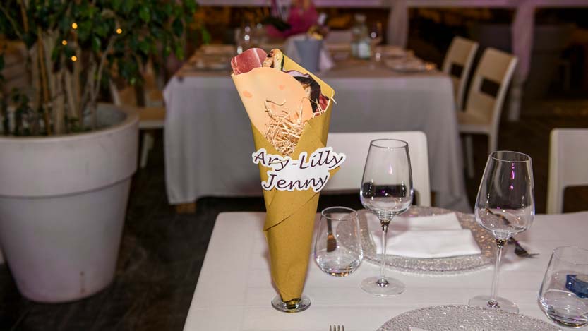 Centro-tavole-per-matrimonio-a-forma-di-piadina
