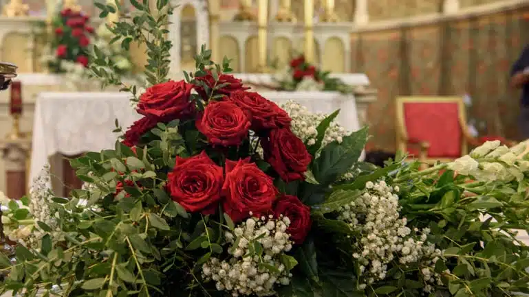 Matrimonio-romantico-le-rose-rosse-sono-un-simbolo