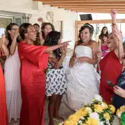 Bagno Giada Ravenna sposa ride con amiche