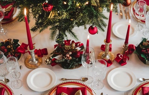 Matrimonio Natalizio tavola adornata